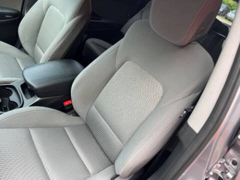 2017 Hyundai Santa Fe SE
