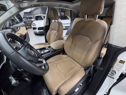 2020 Audi Q8 quattro Prestige 55 TFSI