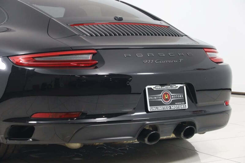 2019 Porsche 911 Carrera
