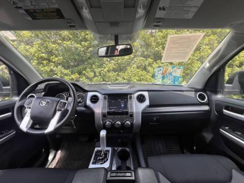 2014 Toyota Tundra SR5