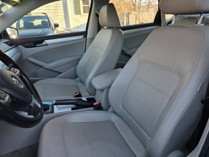 2012 Volkswagen Passat SE PZEV