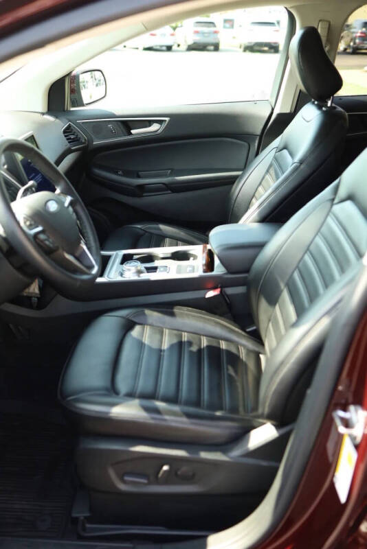 2024 Ford Edge