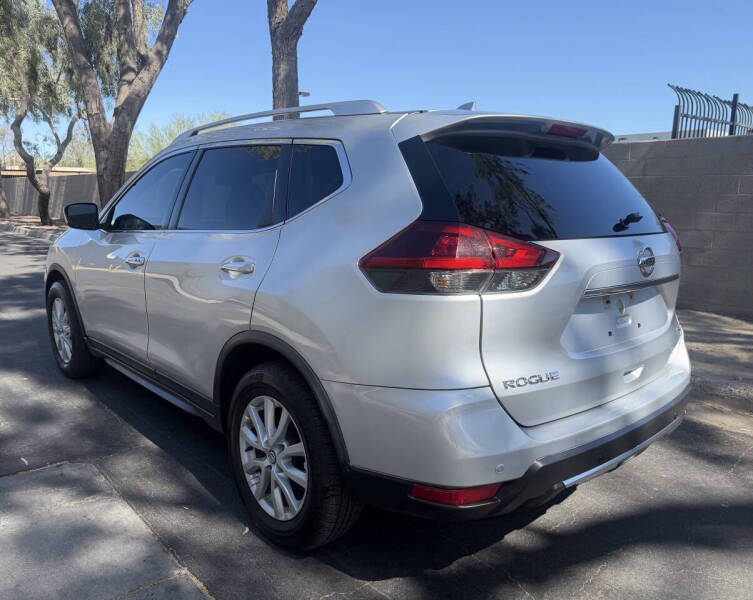 2020 Nissan Rogue SV