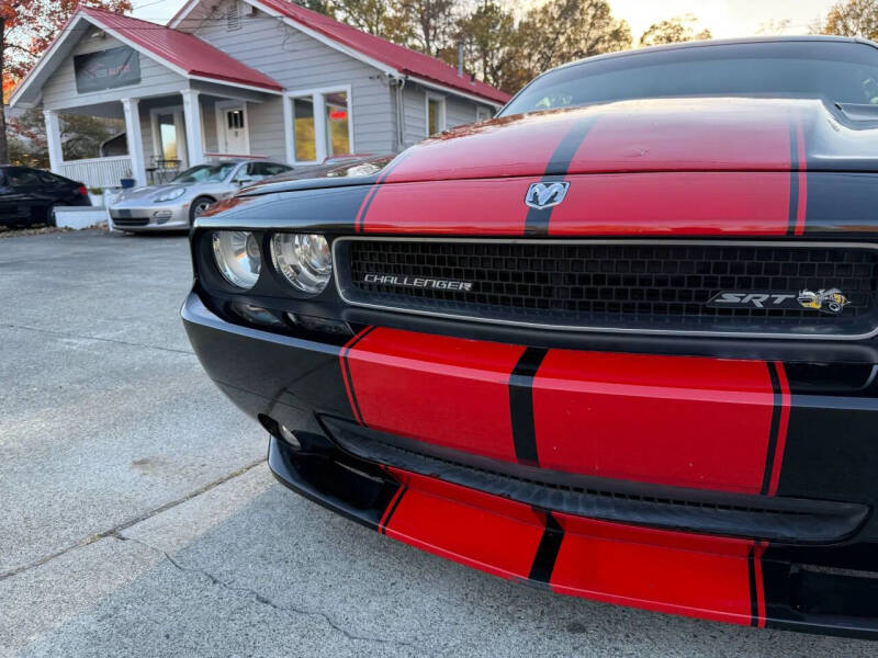 2009 Dodge Challenger SRT8