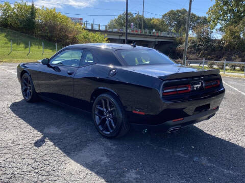 2022 Dodge Challenger SXT