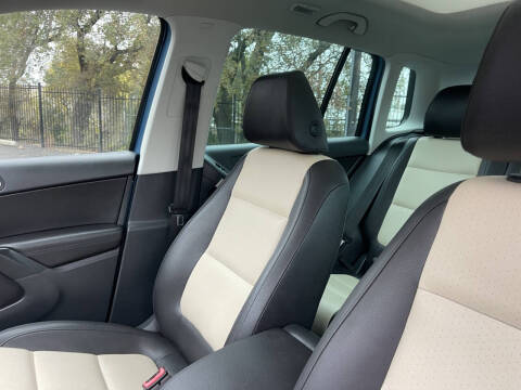 2017 Volkswagen Tiguan 2.0T Wolfsburg Edition