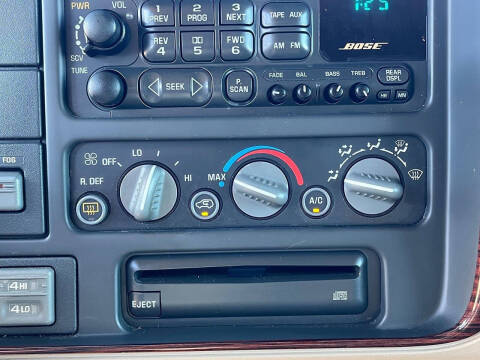 2000 Cadillac Escalade