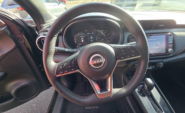 2024 Nissan Kicks SR