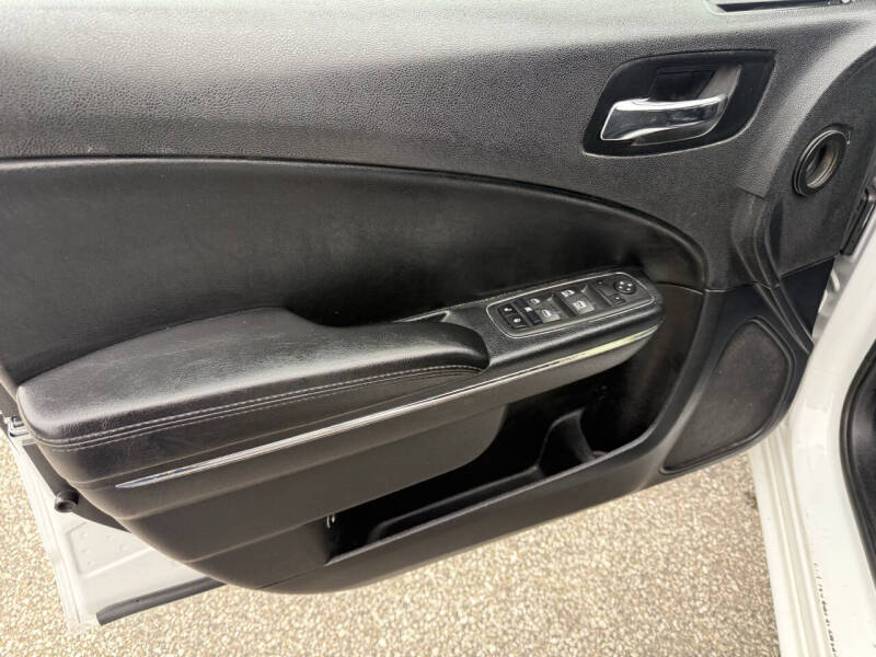 2013 Dodge Charger SE