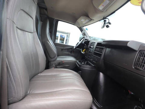 2022 GMC Savana 2500