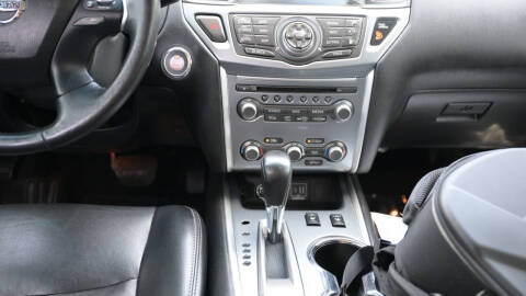 2020 Nissan Pathfinder SL