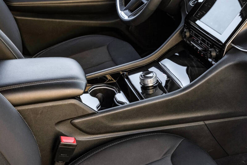 2023 Jeep Grand Cherokee L Laredo