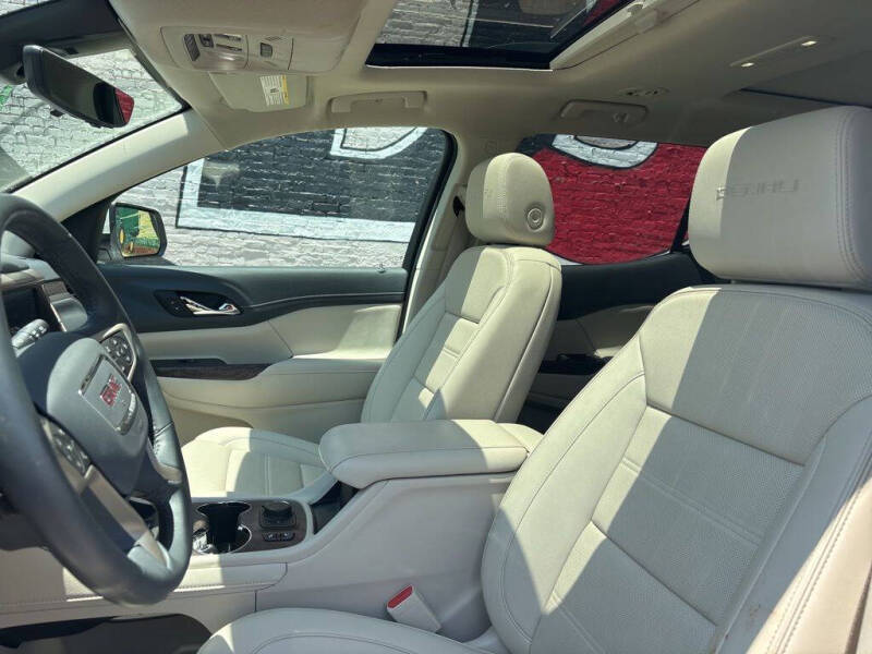 2021 GMC Acadia Denali