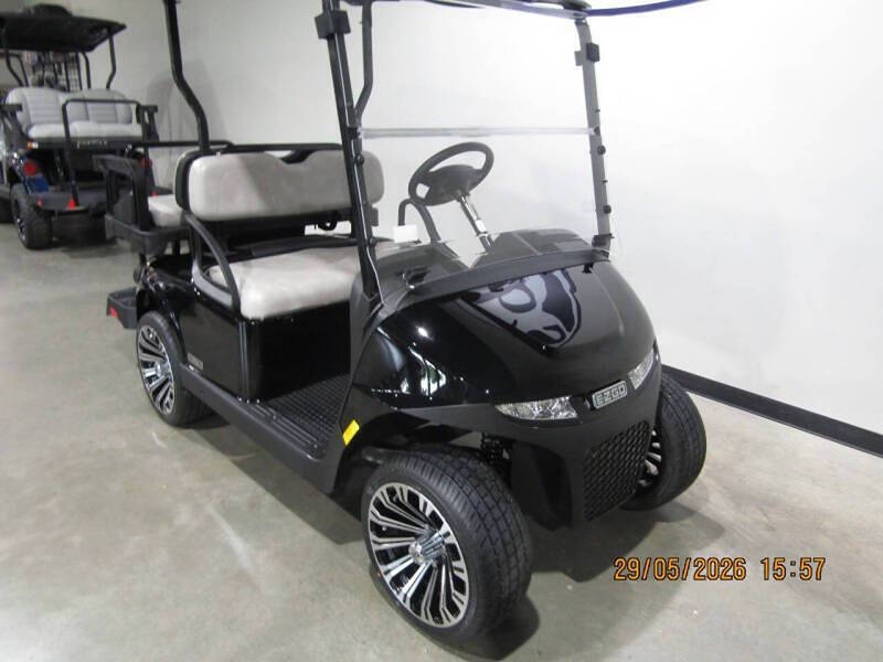2026 E-Z-GO RXV 4