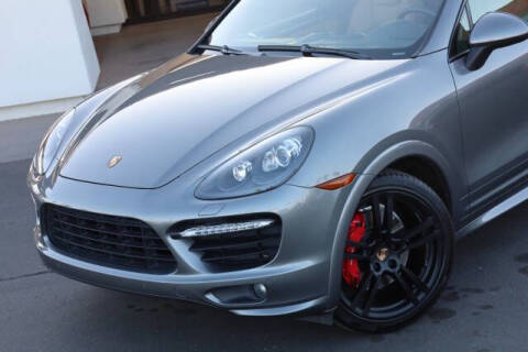 2014 Porsche Cayenne GTS