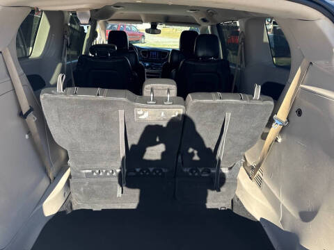 2017 Chrysler Pacifica Touring-L