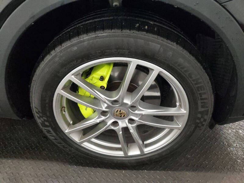 2019 Porsche Cayenne E-Hybrid