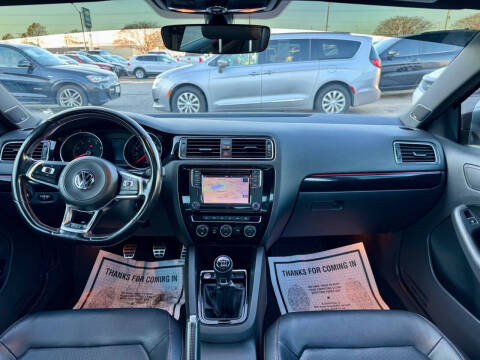 2017 Volkswagen Jetta 2.0T GLI