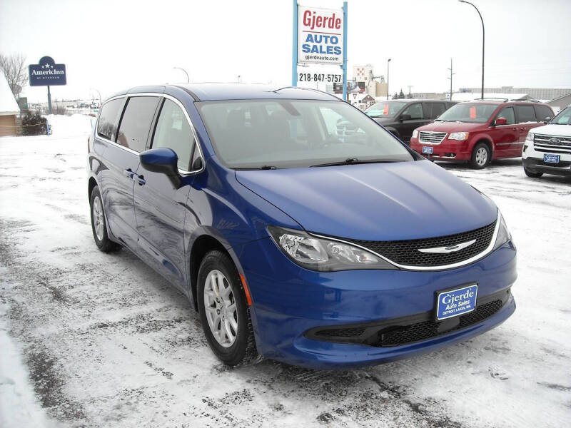 2021 Chrysler Voyager LX