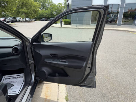 2023 Nissan Kicks S