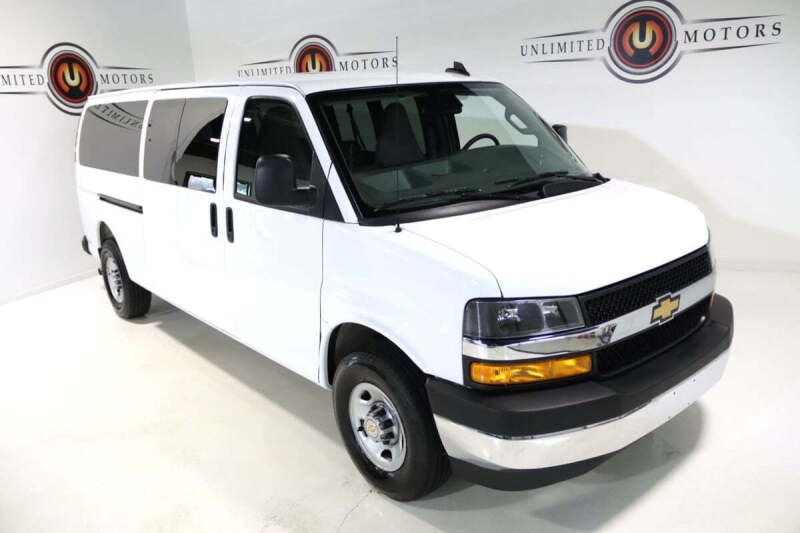 2025 Chevrolet Express LT 3500