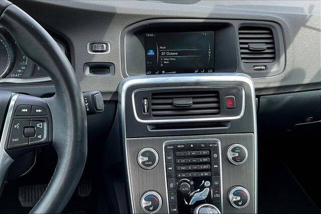 2015 Volvo S60 T5 Platinum