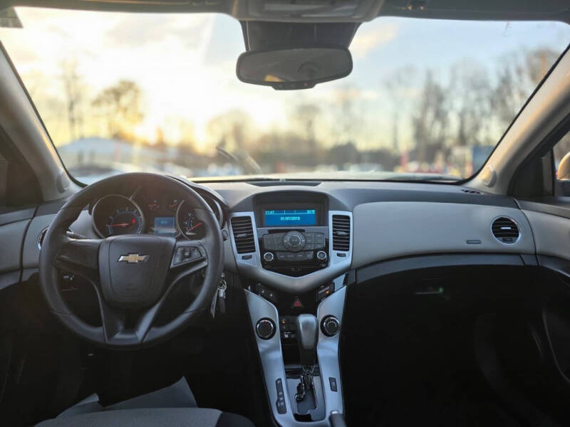 2013 Chevrolet Cruze LS Auto