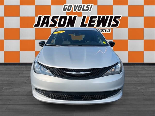 2026 Chrysler Voyager LX