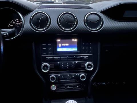 2015 Ford Mustang V6