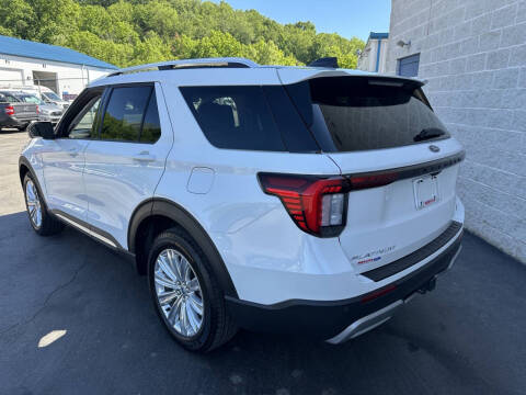 2025 Ford Explorer Platinum
