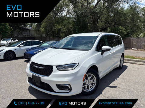 2023 Chrysler Pacifica Touring L