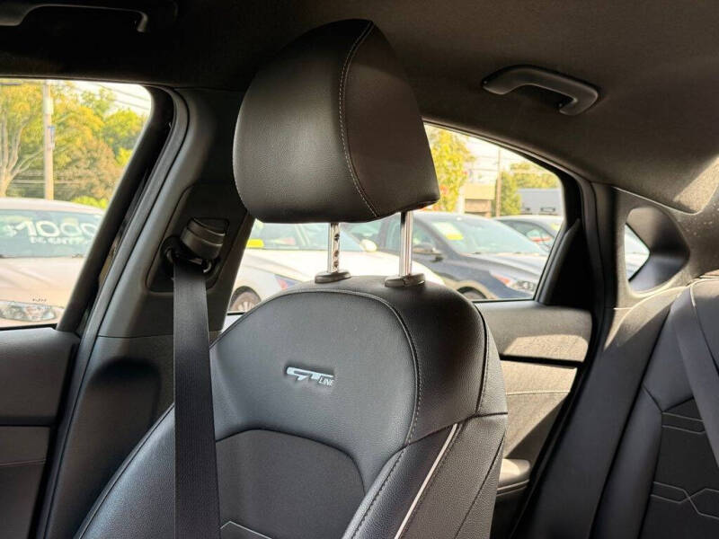 2022 Kia Forte GT Line