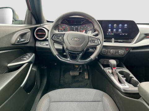 2025 Chevrolet Trax RS