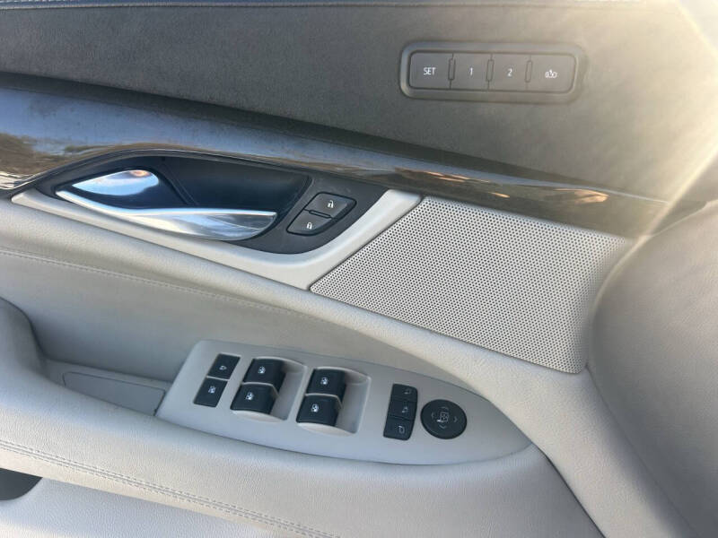 2020 Cadillac Escalade Luxury