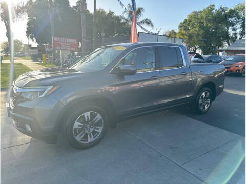 2017 Honda Ridgeline for sale at Dealers Choice Inc in Farmersville CA