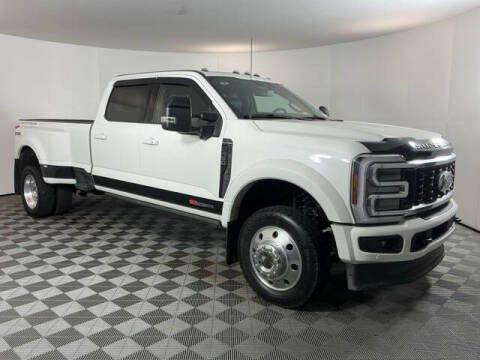 2025 Ford F-450 Super Duty Platinum