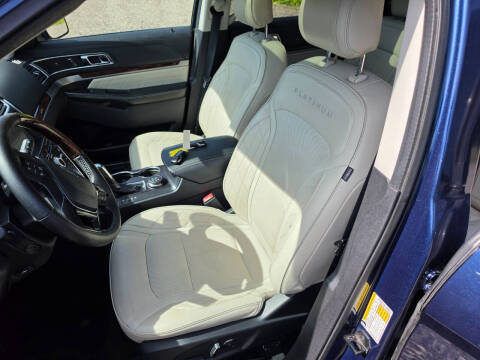 2017 Ford Explorer Platinum