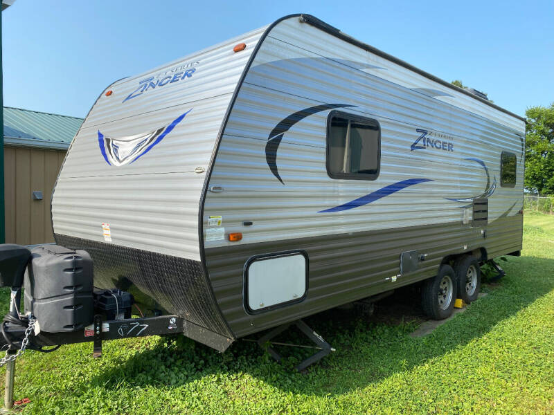 2017 Crossroads RD211  Zinger for sale at Steves Key City Motors in Kankakee IL