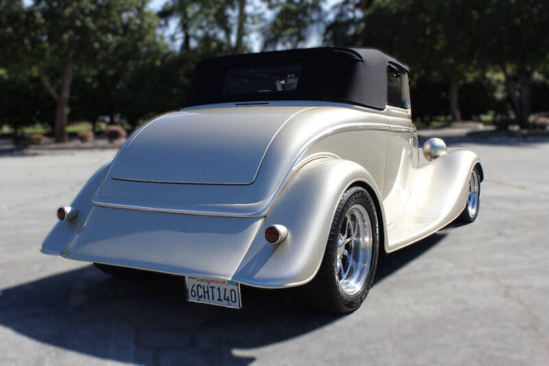 1934 Ford Cabriolet
