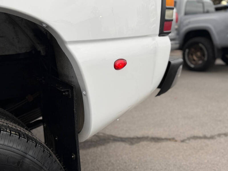 2002 Chevrolet Silverado 3500 LS