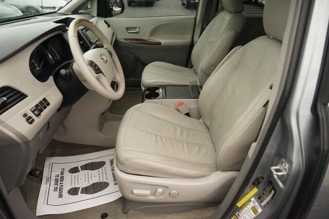 2013 Toyota Sienna