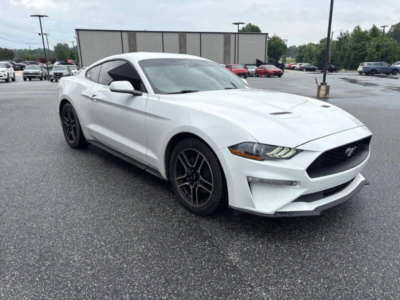 2022 Ford Mustang EcoBoost
