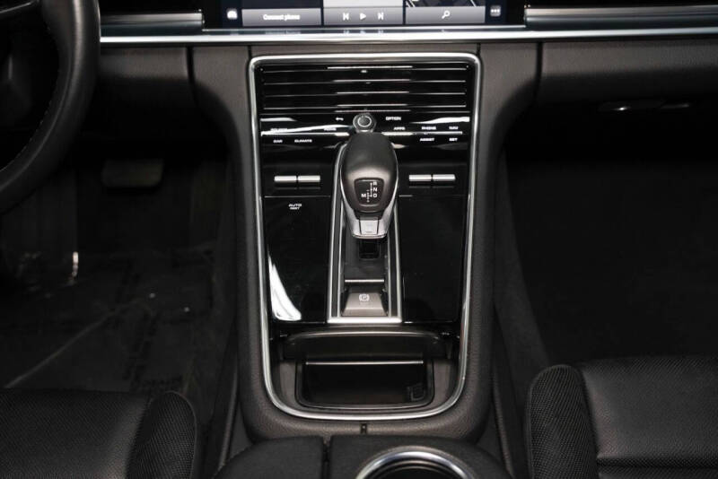 2022 Porsche Panamera Platinum Edition