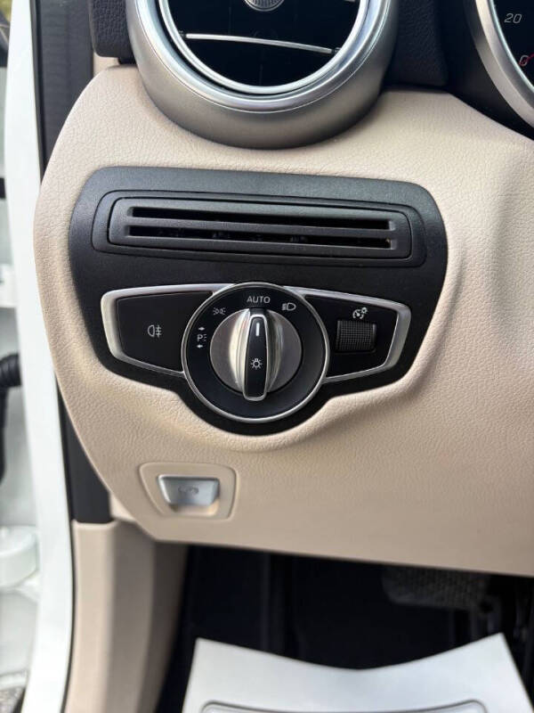 2021 Mercedes-Benz GLC GLC 300