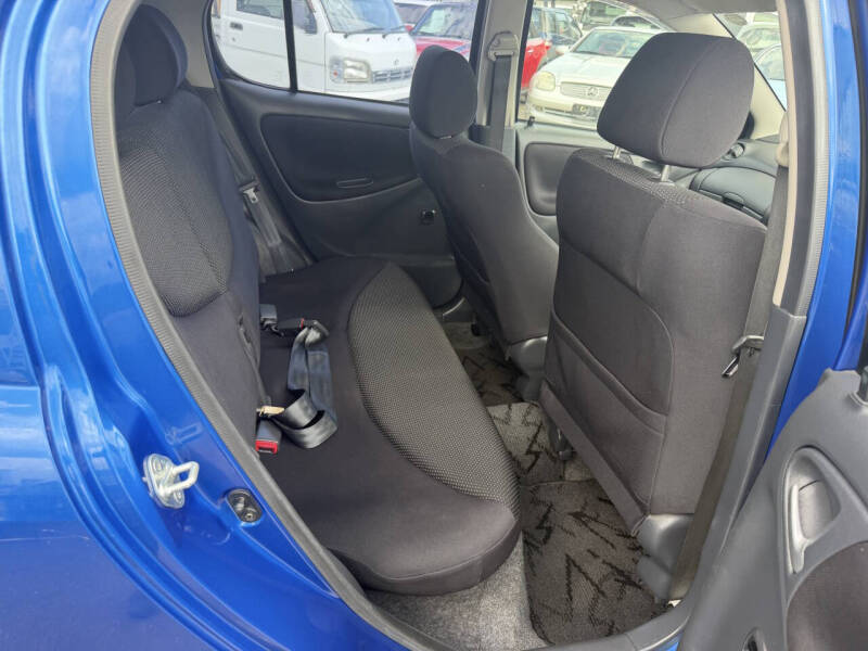 2000 Toyota Vitz