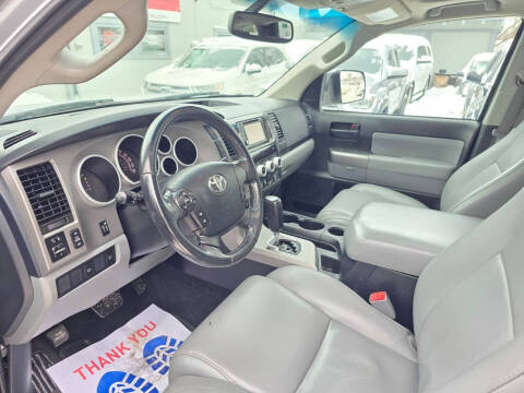 2013 Toyota Sequoia SR5