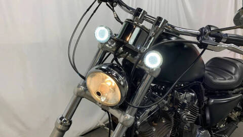 2015 Harley-Davidson XL1200C Sportster 1200 Custom