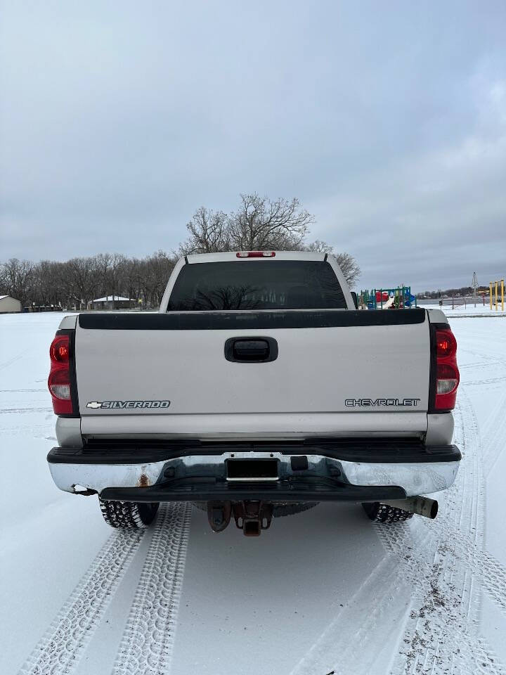 2006 Chevrolet Silverado 2500HD for sale at Maahs Motors in Becker, MN