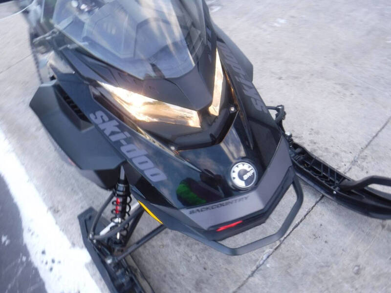 2021 Ski-Doo Backcountry™ X® Rot