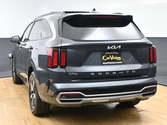 2022 Kia Sorento S